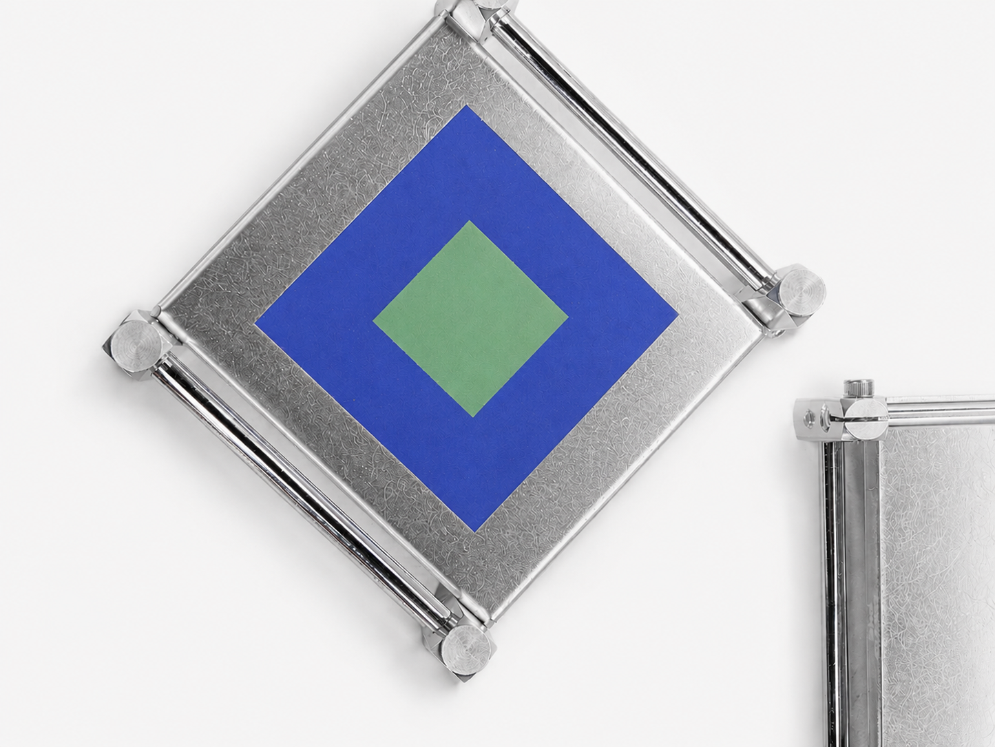 LITTLE SQUARE